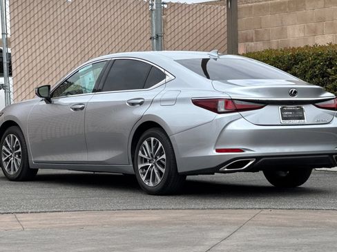 Certified 2025 Lexus ES 350 w/ Accessory Package (Z1) FWD image 6