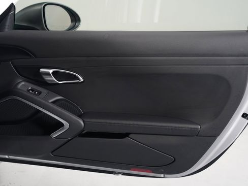 Used 2025 Porsche 718 Cayman image 48