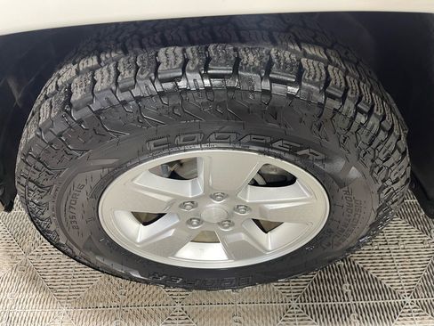 Used 2010 Jeep Liberty Sport w/ Popular Equipment Group image 27