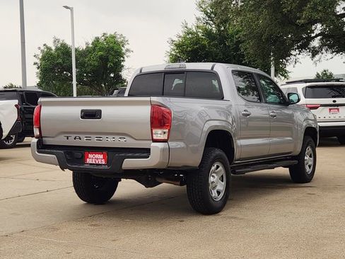 Used 2020 Toyota Tacoma SR w/ SR Convenience Package RWD image 3