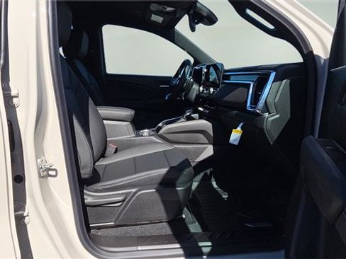 New 2026 GMC Canyon Elevation image 11