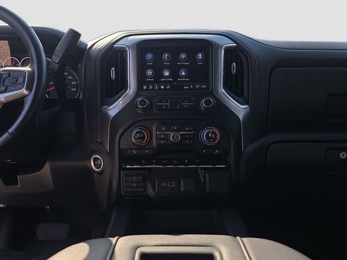 Used 2019 Chevrolet Silverado 1500 RST image 14