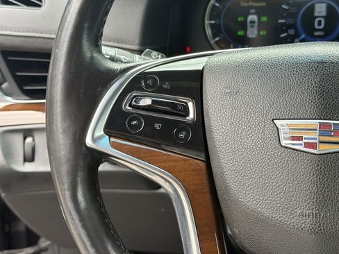Used 2020 Cadillac Escalade ESV 4WD image 30
