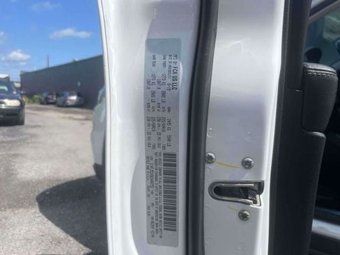 Used 2019 Jeep Cherokee Limited AWD/4WD image 21
