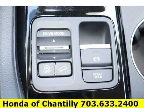 Used 2025 Honda Pilot EX-L image 18