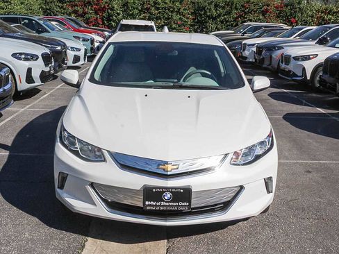 Used 2017 Chevrolet Volt LT w/ Comfort Package image 2