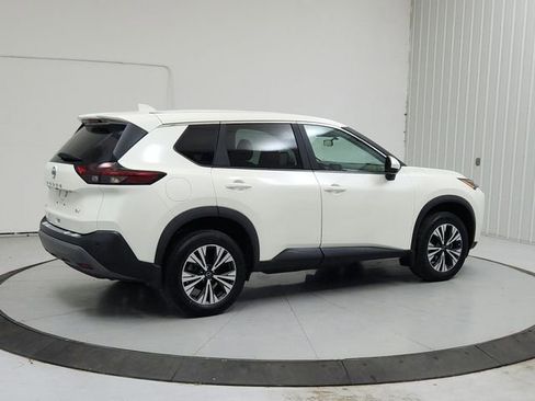 Used 2023 Nissan Rogue SV FWD image 7