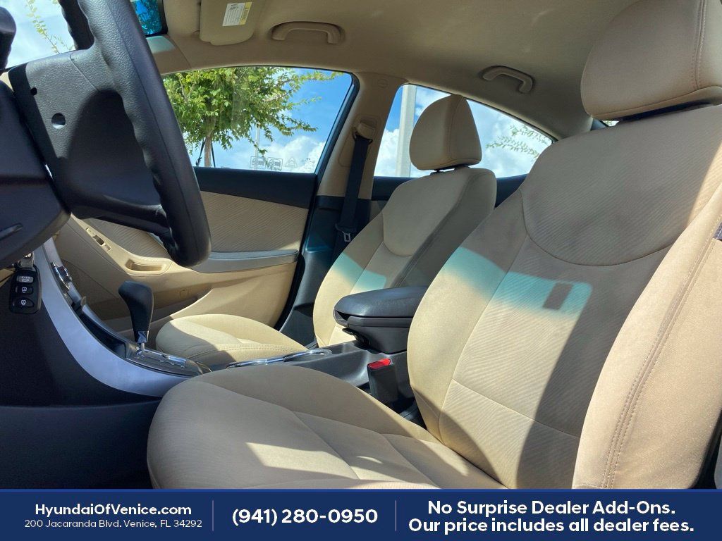 Used 2013 Hyundai Elantra GLS w/ Preferred Pkg FWD image 2