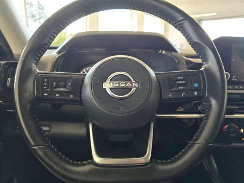 Used 2025 Nissan Pathfinder SV AWD/4WD image 25
