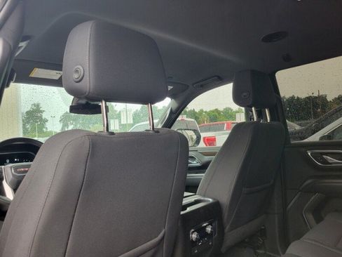 Used 2023 GMC Yukon SLE w/ Gmc Pro Safety Plus Package RWD image 19