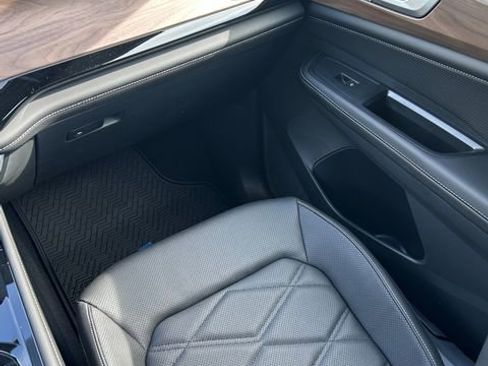 New 2026 Volkswagen Atlas SE FWD image 12