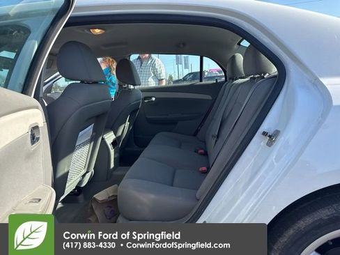 Used 2011 Chevrolet Malibu LS image 10