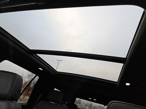 Used 2022 Chevrolet Tahoe RST w/ Luxury Package image 14