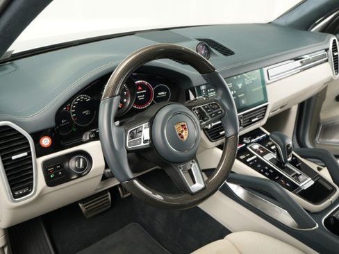 Used 2019 Porsche Cayenne Turbo AWD/4WD image 43