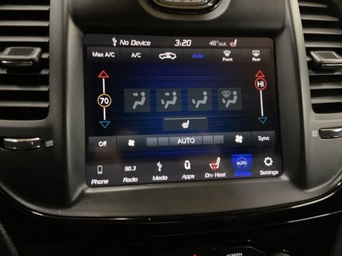 Used 2019 Chrysler 300 S image 38