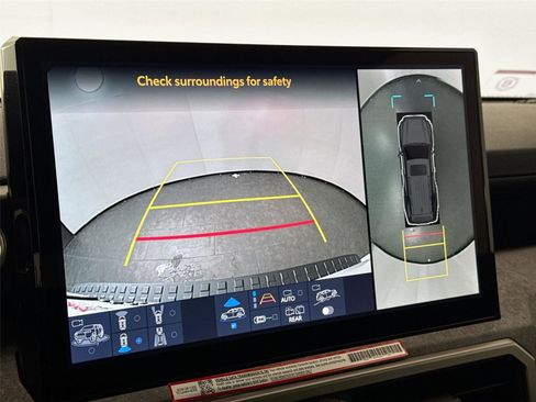 Certified 2025 Toyota 4Runner Trailhunter image 24