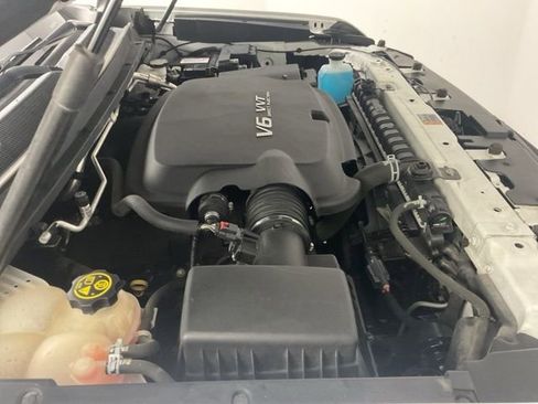 Used 2018 Chevrolet Colorado LT w/ Redline Special Edition image 23