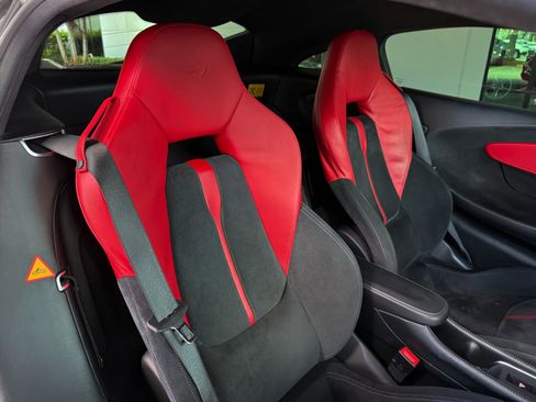 Used 2017 McLaren 570S Coupe image 27