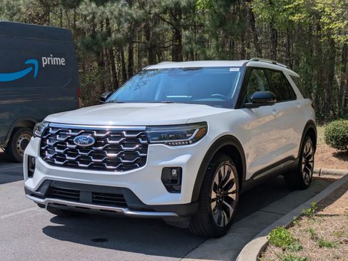 New 2026 Ford Explorer Platinum image 6