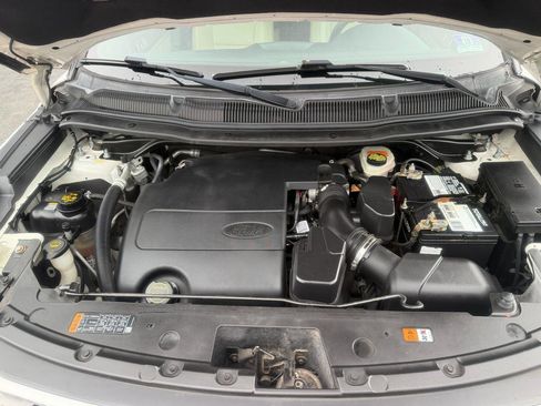 Used 2016 Ford Explorer XLT w/ Equipment Group 202A AWD/4WD image 20
