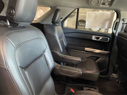 Used 2020 Ford Explorer XLT w/ Equipment Group 202A image 37