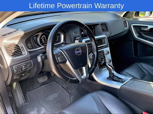 Used 2018 Volvo V60 T5 Cross Country AWD/4WD image 15