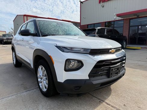 Used 2023 Chevrolet TrailBlazer LS FWD image 1