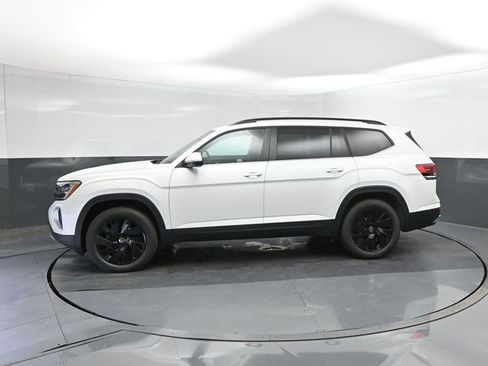 New 2026 Volkswagen Atlas SE FWD image 15