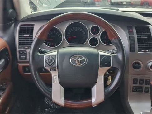 Used 2016 Toyota Sequoia Platinum image 25
