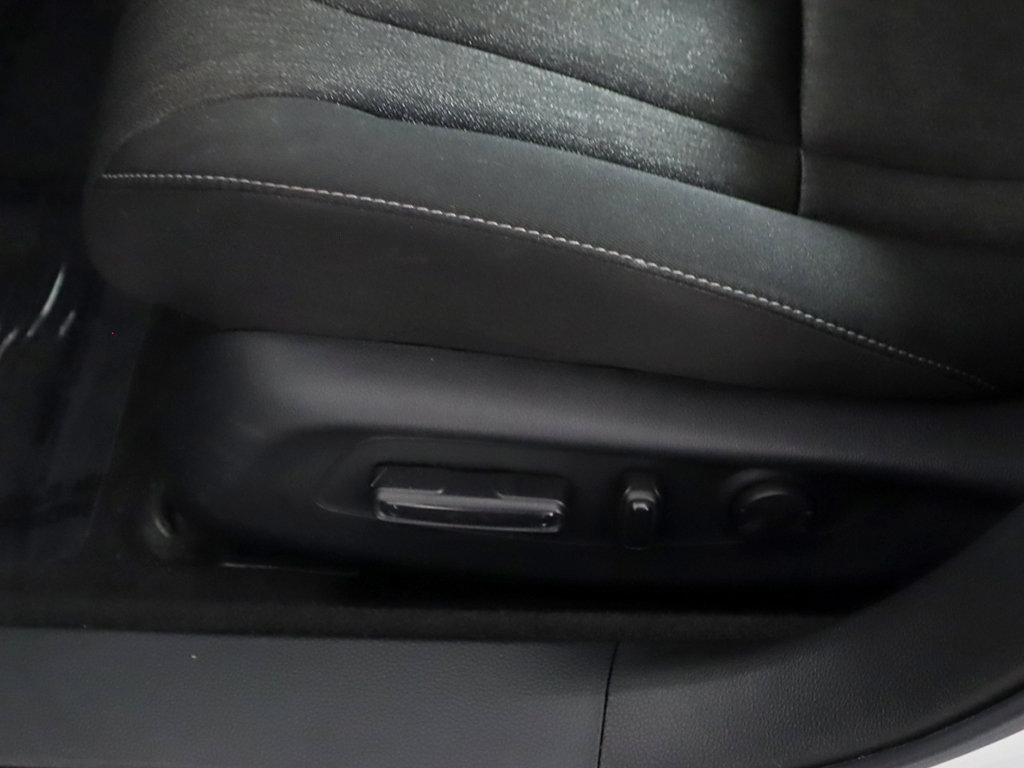Certified 2024 Honda Accord EX image 31