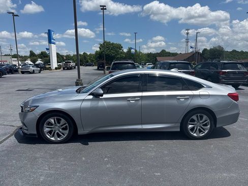 Used 2018 Honda Accord LX image 2