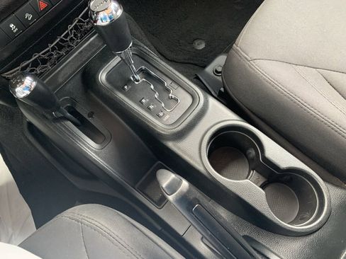 Used 2018 Jeep Wrangler Unlimited Sport S image 20