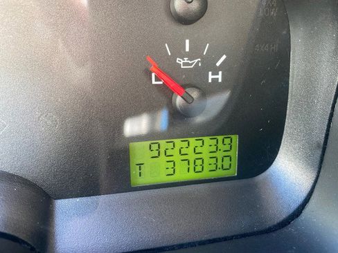 Used 2006 Ford F150 STX image 19