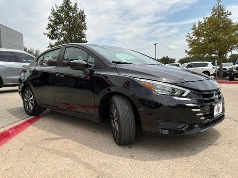 Used 2025 Nissan Versa SV FWD image 4