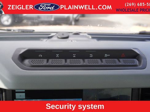 Used 2022 Ford Bronco Badlands image 19