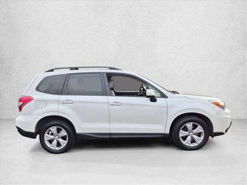 Used 2015 Subaru Forester 2.5i Premium w/ Popular Package #2 AWD/4WD image 5