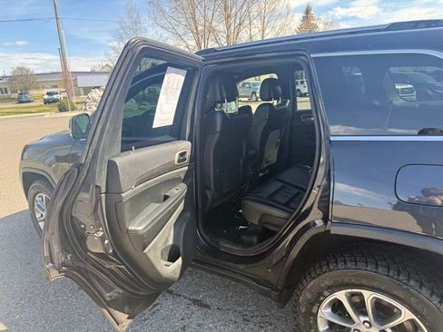 Used 2015 Jeep Grand Cherokee Limited w/ Trailer Tow Group IV image 7