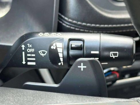 Used 2021 Nissan Rogue SV image 10