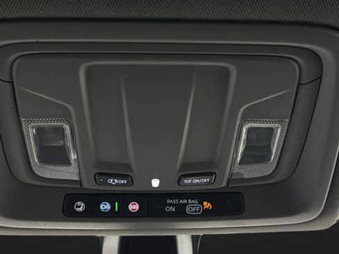 Used 2022 Chevrolet Silverado 1500 Custom Trail Boss w/ LPO, Dark Essentials Package AWD/4WD image 33