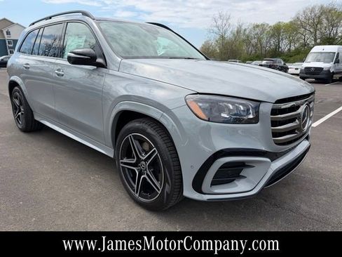 New 2026 Mercedes-Benz GLS 450 4MATIC image 4