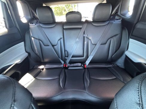 Used 2025 Jeep Compass Limited AWD/4WD image 39