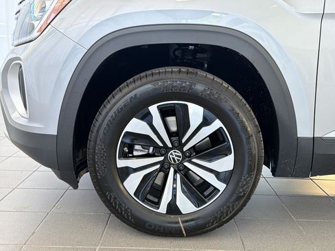 New 2026 Volkswagen Atlas SE FWD image 12