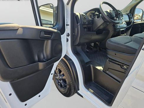 Used 2023 RAM ProMaster 2500 w/ Driver Convenience Group FWD image 25