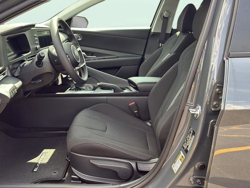 New 2026 Hyundai Elantra SE FWD image 10