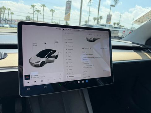 Used 2022 Tesla Model 3 RWD image 16
