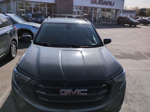Used 2021 GMC Terrain SLE w/ Elevation Edition image 4
