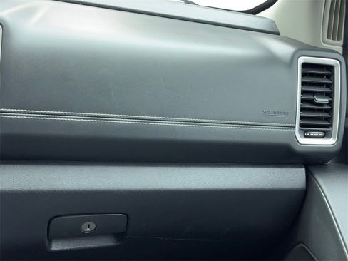 Used 2023 Nissan Frontier SV w/ SV Convenience Package image 21