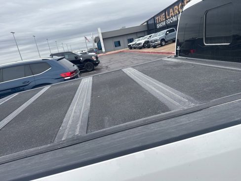 Used 2022 Ford F250 Lariat image 7