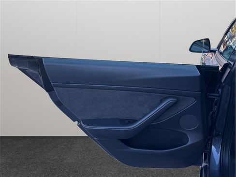Used 2022 Tesla Model 3 Long Range image 34