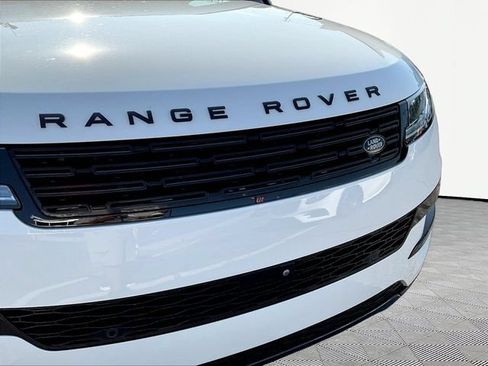 Used 2024 Land Rover Range Rover Sport SE AWD/4WD image 33